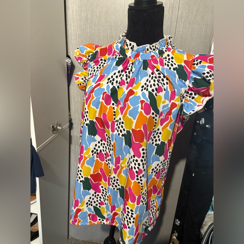 Colorful Ruffle Sleeve Blouse - Picture 3 of 3